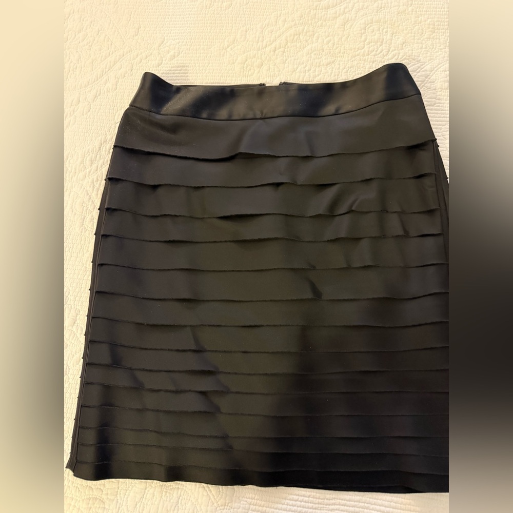 White House Black Market Black Tiered Pencil Skirt